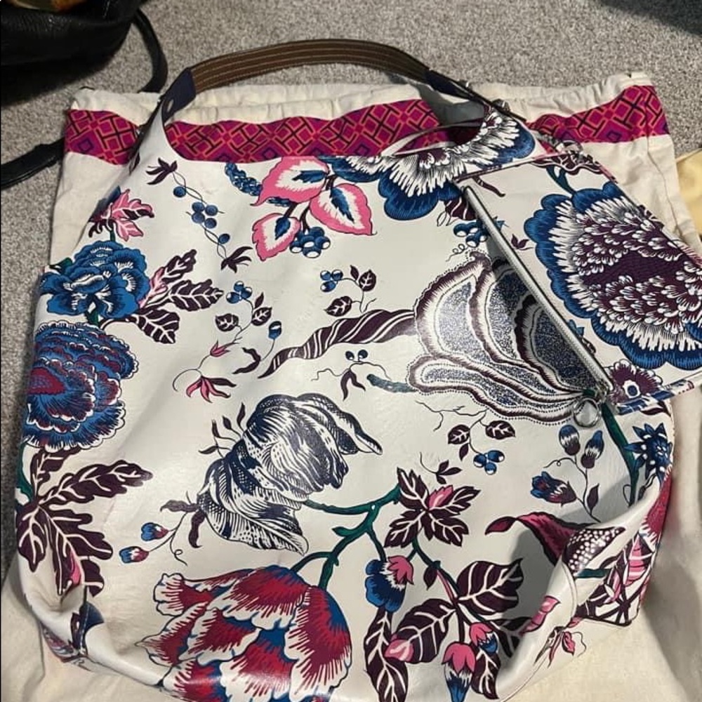 BEAUTIFUL TORY BURCH BAG